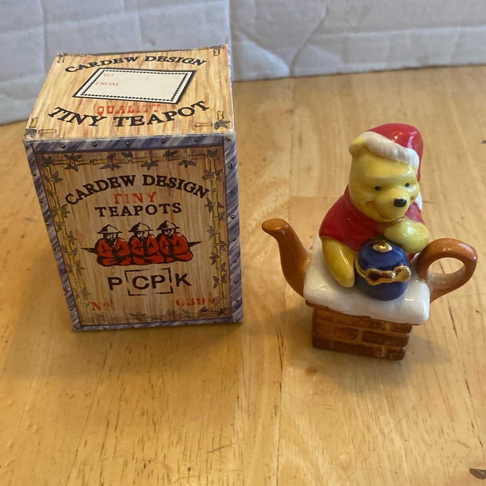 Vintage Cardew design tiny teapot Disney holiday Pooh about 2 1/2 tall with box